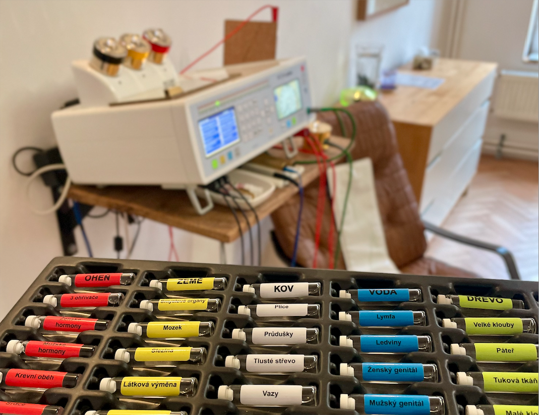řešení příčin zdravotních problémů
harmonizace organismu frekvencemi
detoxikace těla Slaný
podpora imunity biorezonancí
zvýšení vitality a energie
podpora psychické pohody
konec kouření
konec alkoholu